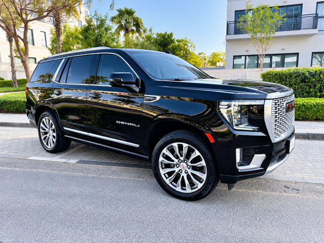 2021 GMC Yukon Denali for sale in the UAE