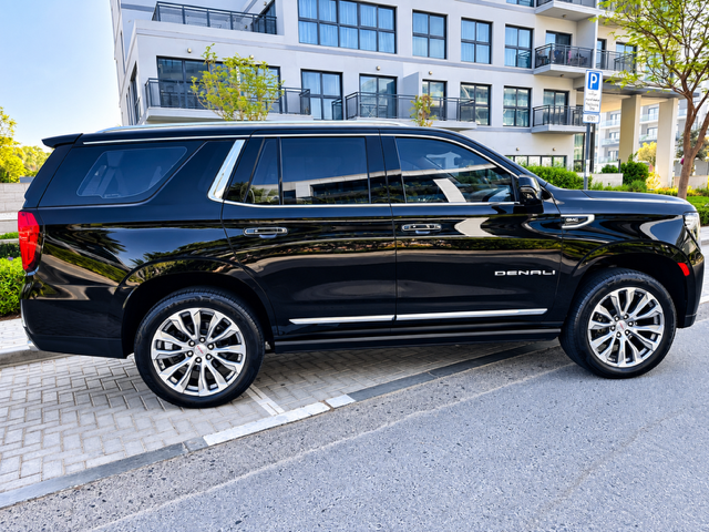 2021 GMC Yukon Denali thumbnail 2