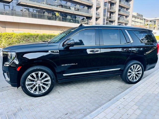 2021 GMC Yukon Denali thumbnail 3