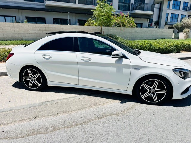 2018 Mercedes-Benz CLA 250 AMG Sport 4MATIC thumbnail 5