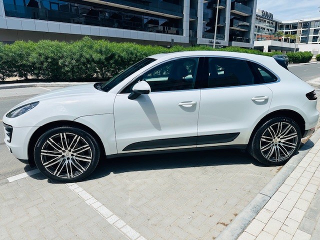 2017 Porsche Macan S 3.0 V6 thumbnail 3