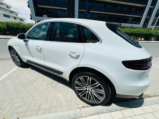 2017 Porsche Macan S 3.0 V6 thumbnail 4