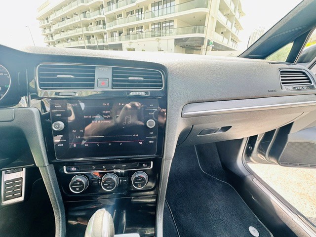 2019 Volkswagen Golf GTI 5 Door thumbnail 7