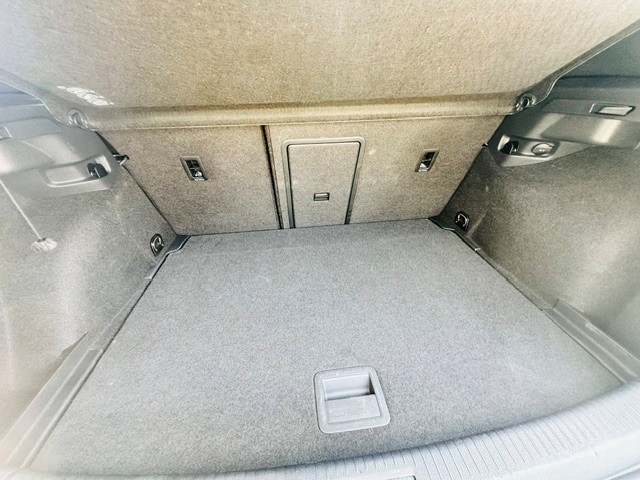 2019 Volkswagen Golf GTI 5 Door thumbnail 9